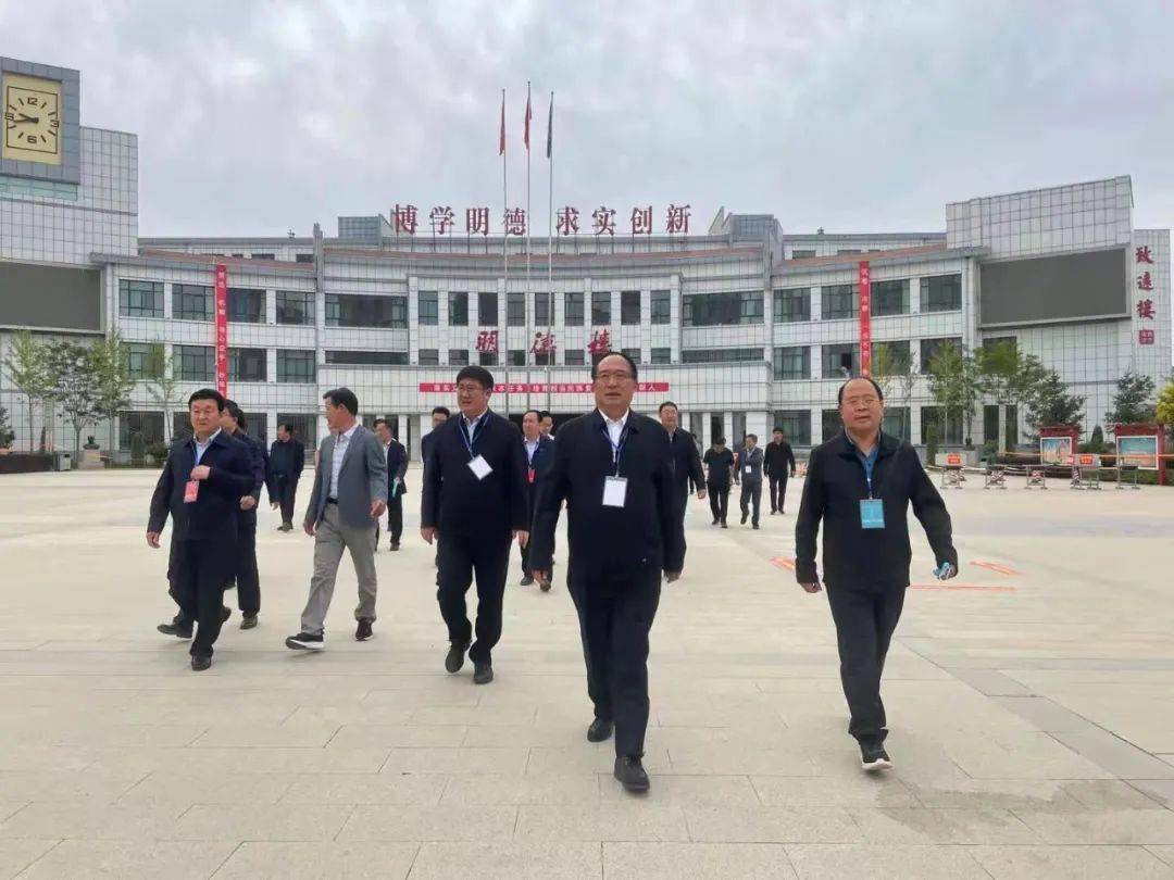 新抚区级托养福利事业单位最新领导及其团队工作展望，未来领导团队的引领与展望